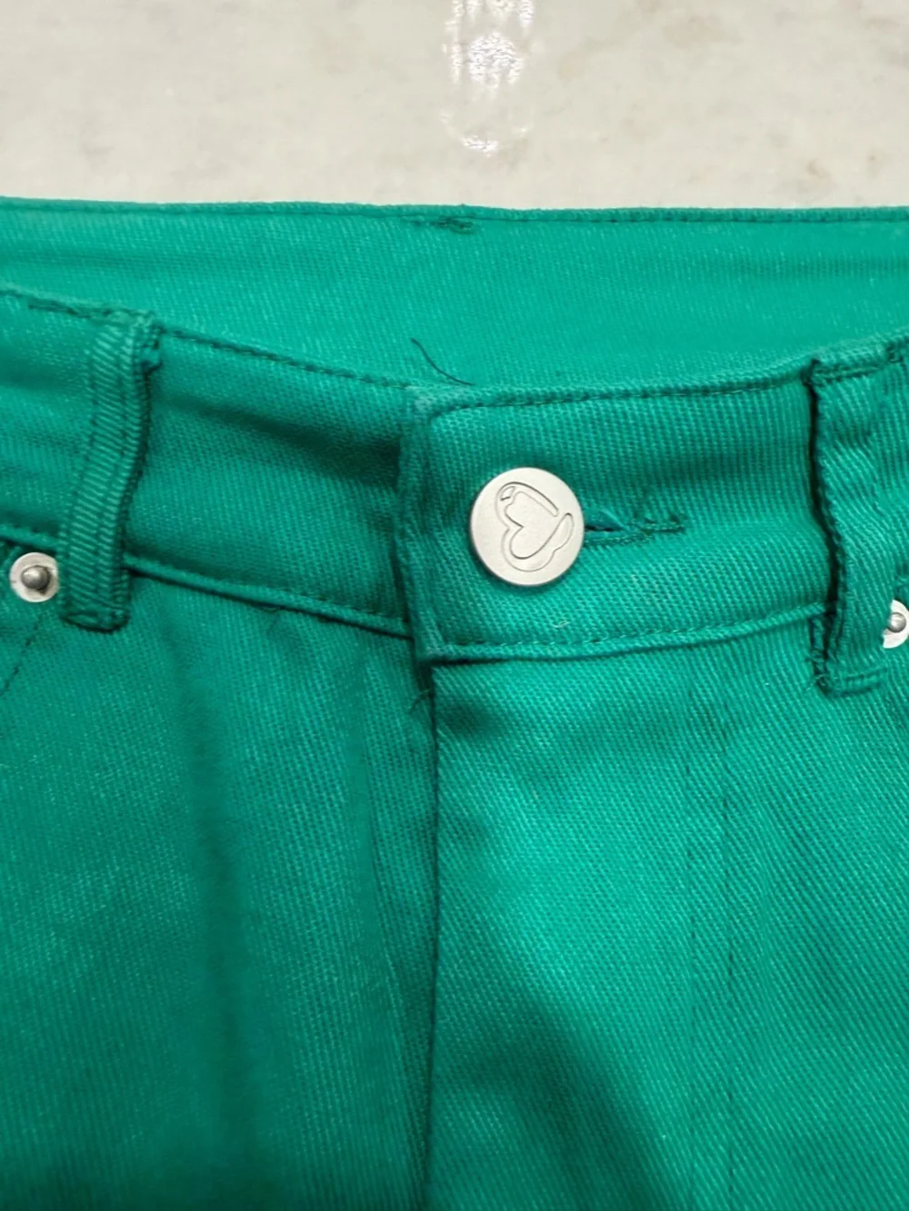 PRINCESS POLLY High-Rise Wide Leg Jeans in Emerald Green! 0 - Picture 5 of 7